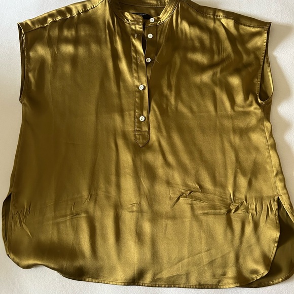 Banana Republic Silk dolman tunic top gold NWOT - Picture 2 of 4